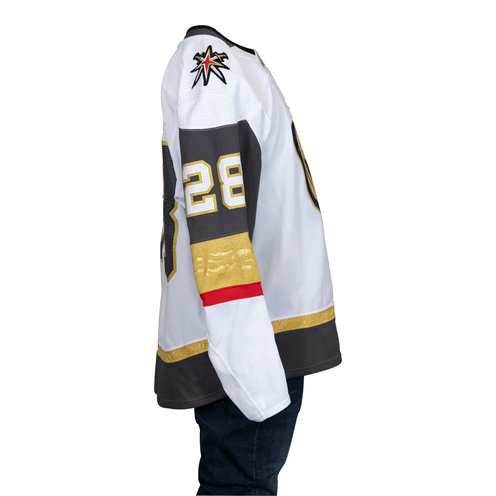 Game-Worn: #28 William Carrier 2021-2022 Preseason Set