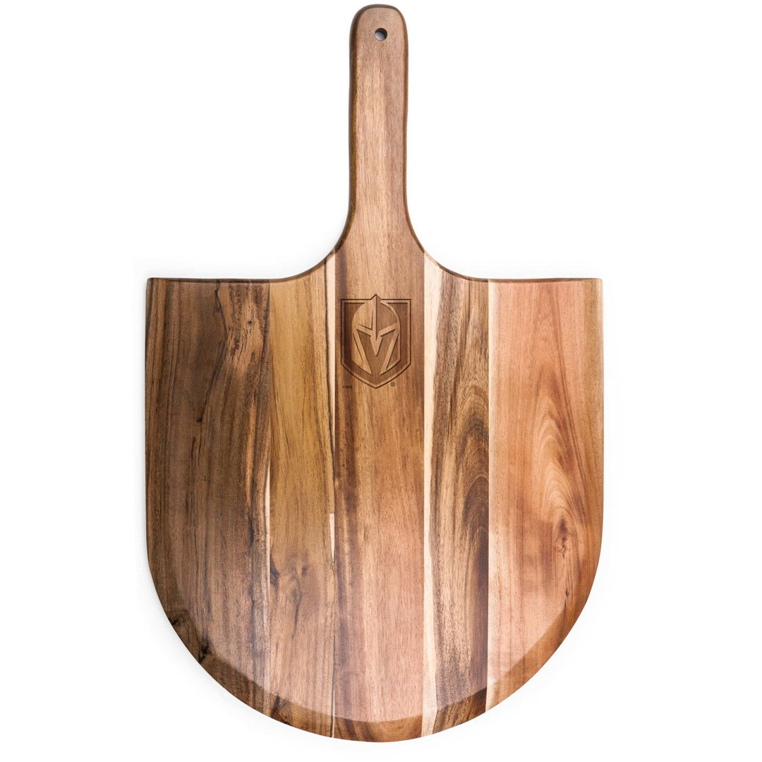 Wooden pizza peel made of acacia wood with rounded shape and handle for serving